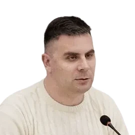 Стратегічні мінуси: кому вигідна сварка Варшави з Києвом
