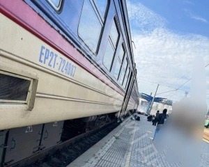 Ворог вдарив по цивільному електропотягу в Дніпрі - 13 загиблих і поранені